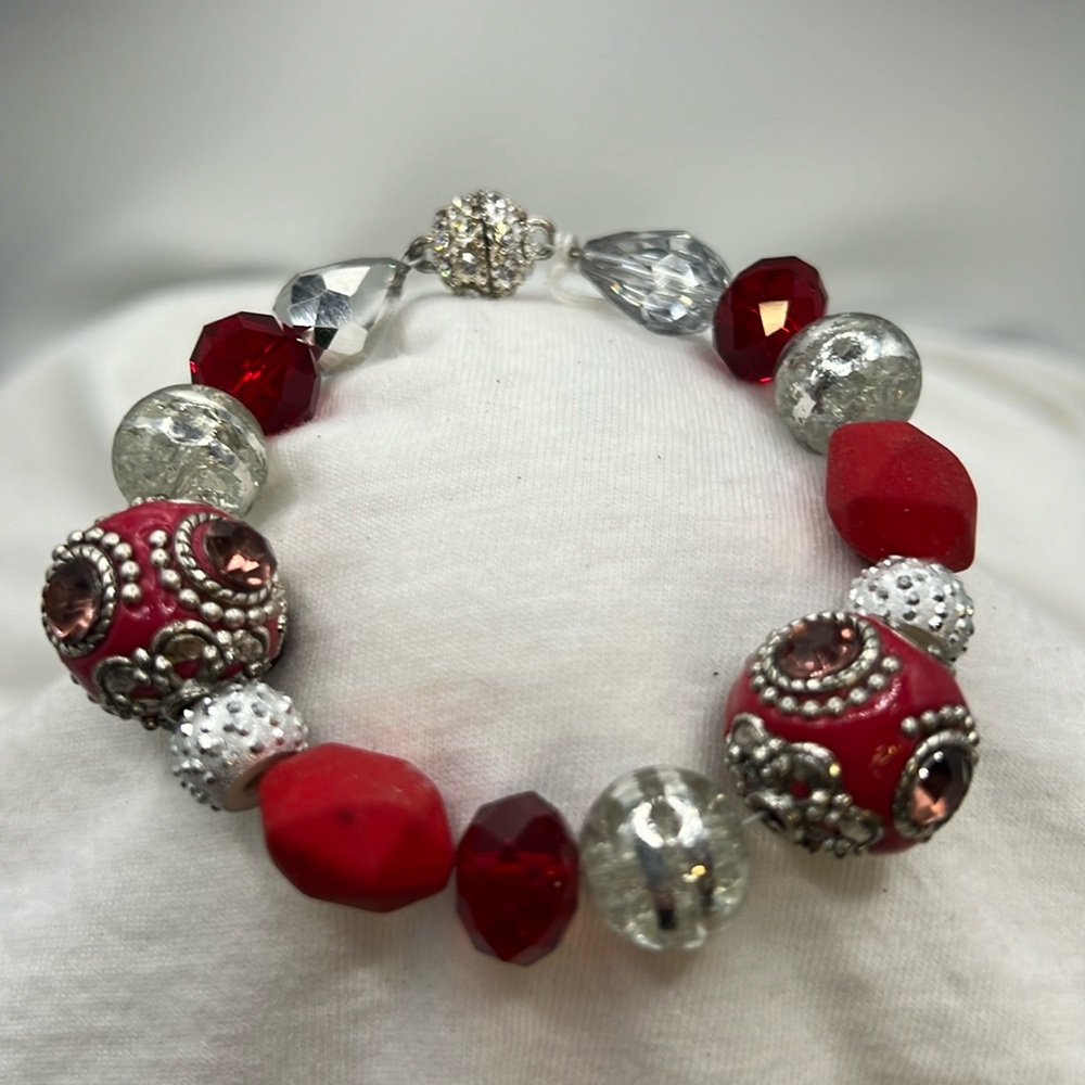Handmade Bead Bracelet Magnetic Clasp - 7”